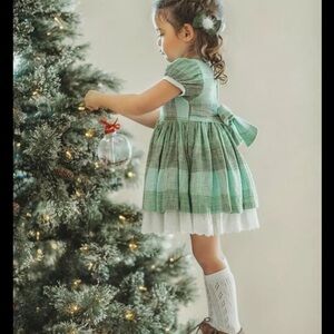 Well Dressed Wolf Holiday Plaid Green White Peter Pan Style Collar Girls size 2T